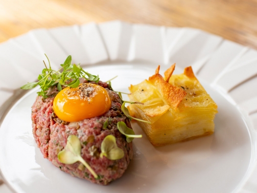 Steak Tartar Angus, prato do novo cardápio do Lake Vilas