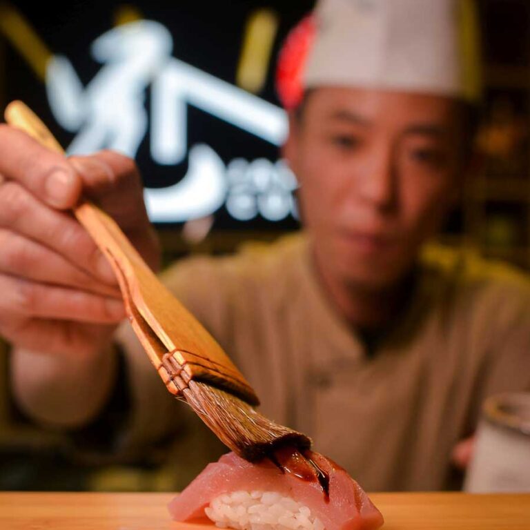 Chef Fábio Seiji, do restaurante Nii Japanese Cuisine